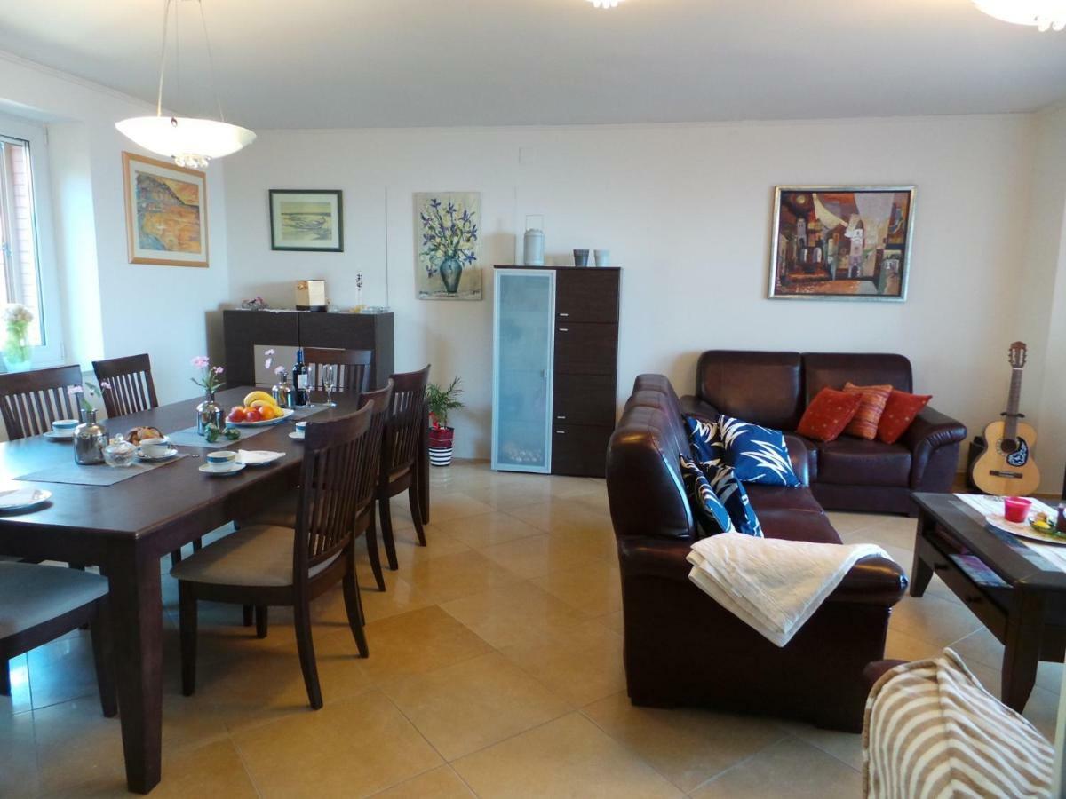 Apartments Rita Lovran Zewnętrze zdjęcie